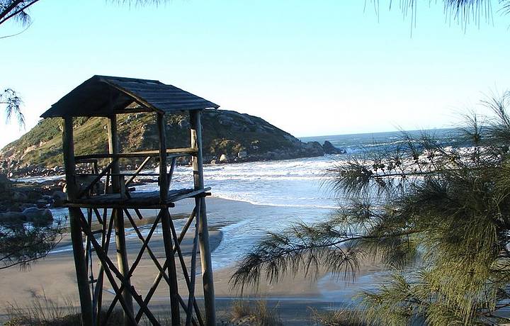 Praia da Vila é cenário de campeonatos de surf